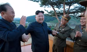 Mỹ trừng phạt 'bộ đôi tên lửa' của nhà lãnh đạo Kim Jong-un