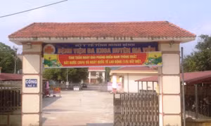 Ninh Bình: Kỷ luật Giám đốc bệnh viện đánh bài ăn tiền 