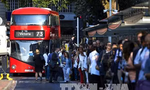Tàu điện ngầm London tê liệt hoàn toàn