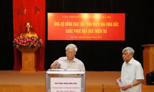 Văn phòng Trung ương Đảng quyên góp ủng hộ đồng bào các tỉnh miền núi phía Bắc 