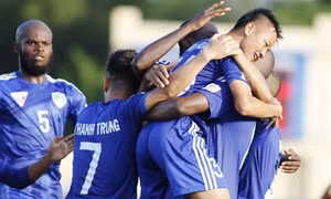 Đánh bại Than Quảng Ninh 2 - 1, Quảng Nam tiến gần tới ngôi vô địch