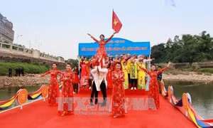 Giao lưu hát đối Việt - Trung trên sông biên giới