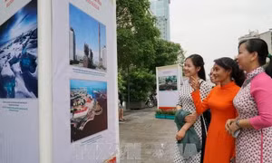 Khai mạc triển lãm ảnh 'Thắm tình hữu nghị Việt Nam – Liên bang Nga'