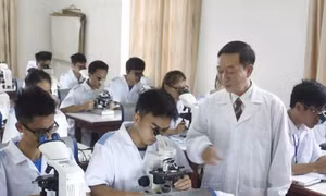  7 tập thể và 12 sinh viên đạt danh hiệu “Sinh viên 5 tốt” cấp Trung ương