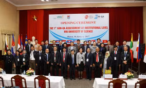 Đại học Khoa học Tự nhiên là trường đầu tiên ở Đông Nam Á đạt chuẩn chất lượng AUN-QA