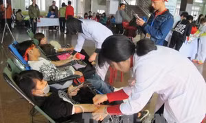Nghỉ việc nương rẫy, đi hiến máu cứu người 