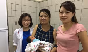 Hy hữu: Mẹ suy thận giai đoạn cuối vẫn sinh ‘công chúa’ khỏe mạnh