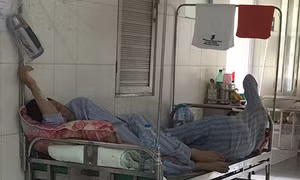 Bệnh viện 'gồng mình' chống quá tải vì dịch sốt xuất huyết