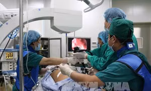 Lần đầu đặt stent thực quản qua nội soi cho bệnh nhân ung thư thực quản giai đoạn cuối 