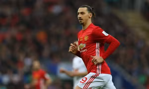 Manchester United 'chịu chơi' trả phí làm visa cho CĐV sang Nga