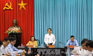 Phó Thủ tướng Vũ Đức Đam làm việc với Bến Tre về quy chế dân chủ cơ sở 