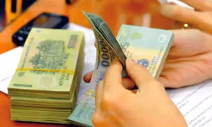 Một ngân hàng tại TP. Hồ Chí Minh thưởng Tết 1,5 tỷ đồng