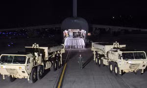 Có mập mờ trong vụ chuyển thêm 4 bệ phóng THAAD vào Hàn Quốc