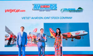 Vietjet đoạt giải 'Hãng hàng không tiên phong' tại The Guide Awards 2017