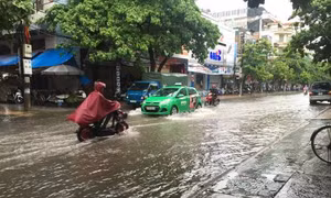 Tổng cục Đường bộ Việt Nam ra công điện khẩn để ứng phó với áp thấp nhiệt đới
