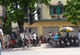 TP Hồ Chí Minh: 'Cò' chăm nuôi bệnh nhân lộng hành tại bệnh viện 