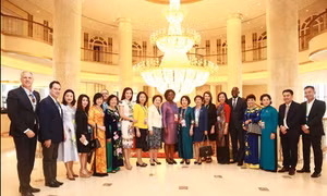 Chủ tịch Tập đoàn BRG tiếp Phó chủ tịch Ngân hàng thế giới bên lề APEC 2017