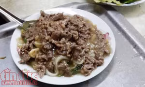 Mê hoặc phở xào bột đao, nồng vị 'oi khói'