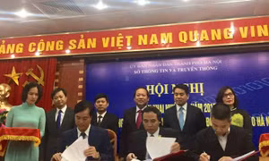 Xây dựng bộ máy hiệu quả, phát triển đội ngũ cán bộ có trình độ
