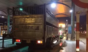 Xe tải chống hiệu lệnh, đâm tử vong một cảnh sát giao thông
