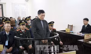 Nguyên Tổng giám đốc Vinashinlines cùng các đồng phạm ra hầu tòa