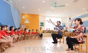 Rà soát lại sau 3 năm thí điểm chương trình làm quen tiếng Anh cho trẻ mầm non