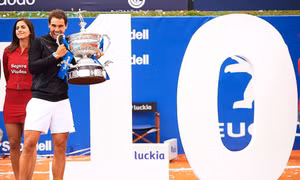 ‘Vua đất nện’ trở lại, Rafael Nadal lần thứ 10 vô địch Barcelona mở rộng