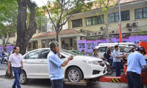 Chiến dịch lập lại trật tự 'chùng xuống', vỉa hè bị tái chiếm 'vô tội vạ'