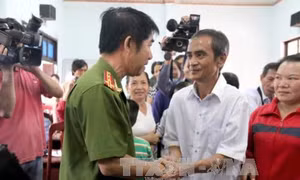 'Người tù xuyên thế kỷ' Huỳnh Văn Nén được bồi thường hơn 10 tỷ đồng