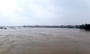 Quảng Ngãi cảnh báo lũ trên các sông, ngập lụt cục bộ vùng trũng thấp
