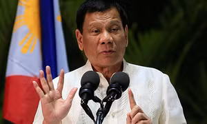 Ông Duterte tuyên bố muốn ‘vả tận mặt’ chính trị gia EU