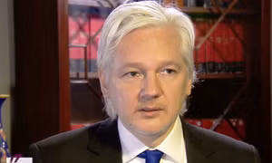 Nhà sáng lập WikiLeaks không tin Nga can thiệp bầu cử Mỹ 