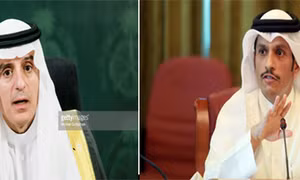 Ngoại trưởng Qatar và Saudi Arabia gặp nhau lần đầu tiên từ khi cắt quan hệ 