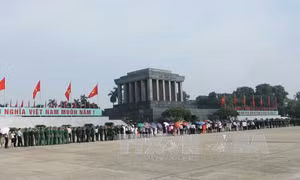 Lăng Chủ tịch Hồ Chí Minh mở cửa trở lại từ ngày 5/12