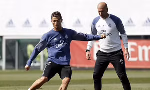Cristiano Ronaldo, Gareth Bale và Karim Benzema nghỉ dưỡng sức đón những trận cầu khó