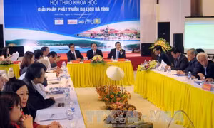 Tìm giải pháp phát triển du lịch sau sự cố môi trường biển