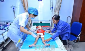 Bắt tạm giam y sĩ can thiệp bao quy đầu khiến 103 trẻ mắc sùi mào gà