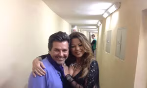 Thomas Anders khuyên Sandra nên thưởng thức thử bún chả Việt Nam