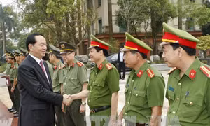 Chủ tịch nước Trần Đại Quang thăm và làm việc với Công an tỉnh Phú Thọ