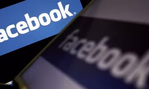 Chấn động cảnh cha giết con gái 11 tháng tuổi trực tiếp trên Facebook 