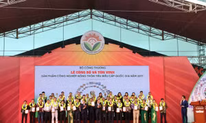 Tôn vinh hơn 100 sản phẩm công nghiệp nông thôn tiêu biểu 2017
