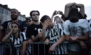 Vui buồn tương phản của các CĐV Real Madrid và Juventus, hàng trăm người bị thương tại Turin