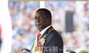 Tân Tổng thống Zimbabwe giải tán nội các 