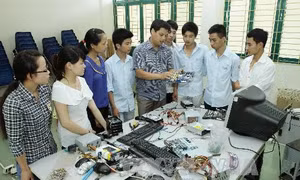 Trường đại học Hồng Đức - Ngôi trường thắm đượm tình hữu nghị Việt-Lào 