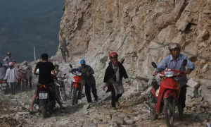 Ngăn chặn sạt trượt đất đá 