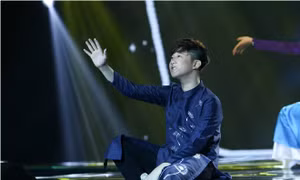 The Voice Kids 2017: Phi Long hát hit 'Đi đâu để thấy hoa bay' của Hoàng Dũng Sing My Song