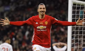 Ám ảnh chấn thương, Manchester United vội vã giải phóng Zlatan Ibrahimovic