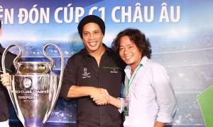 Cựu danh thủ Ronaldinho: 'Tôi yêu Việt Nam và cầu nguyện cho Barca'