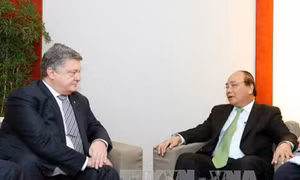 Thủ tướng Nguyễn Xuân Phúc hội kiến Tổng thống Ukraine
