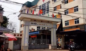 Hà Nội: Chỉ định nam thanh niên rách tay đi... khâu âm đạo là do 'lỗi đánh máy'